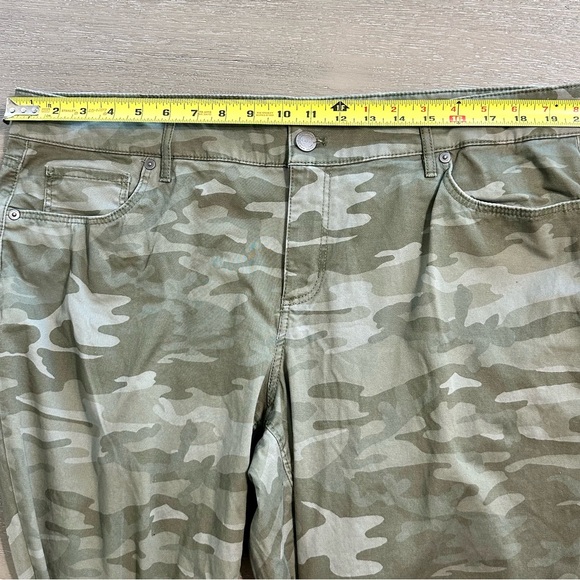 LOFT - Camo pants -Size 18 - Picture 4 of 4